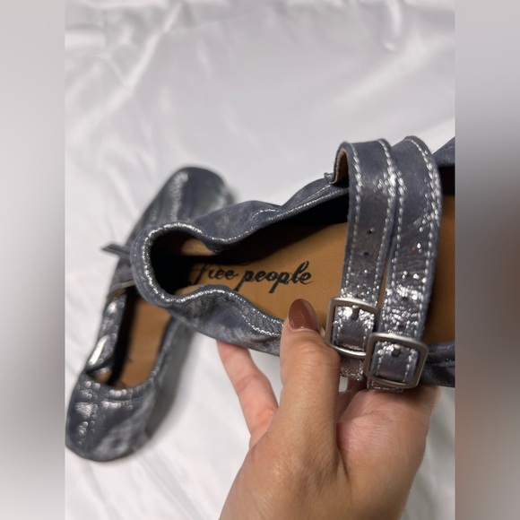 Free People Gemini Ballet Flats Mary Jane Metallic, size 8 - Picture 3 of 11
